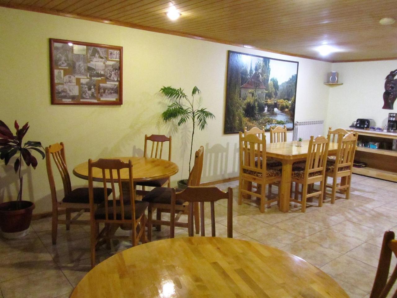 Hotel Patagonia Swiss House Puerto Natales Esterno foto
